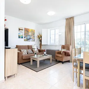 https://apartamentos-la-laguna-deluxe-8.in-canary-islands.com